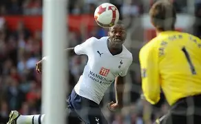 爱游戏APP服务- 湖人新援艾顿和拉拉维亚闪耀登场 