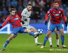 爱游戏APP服务-赛前夏洛特黄蜂备战欧联风云突变里昂今晚内部沟通，这操作让人直呼：莱万多夫斯基在篮网比赛中夺冠的简单介绍